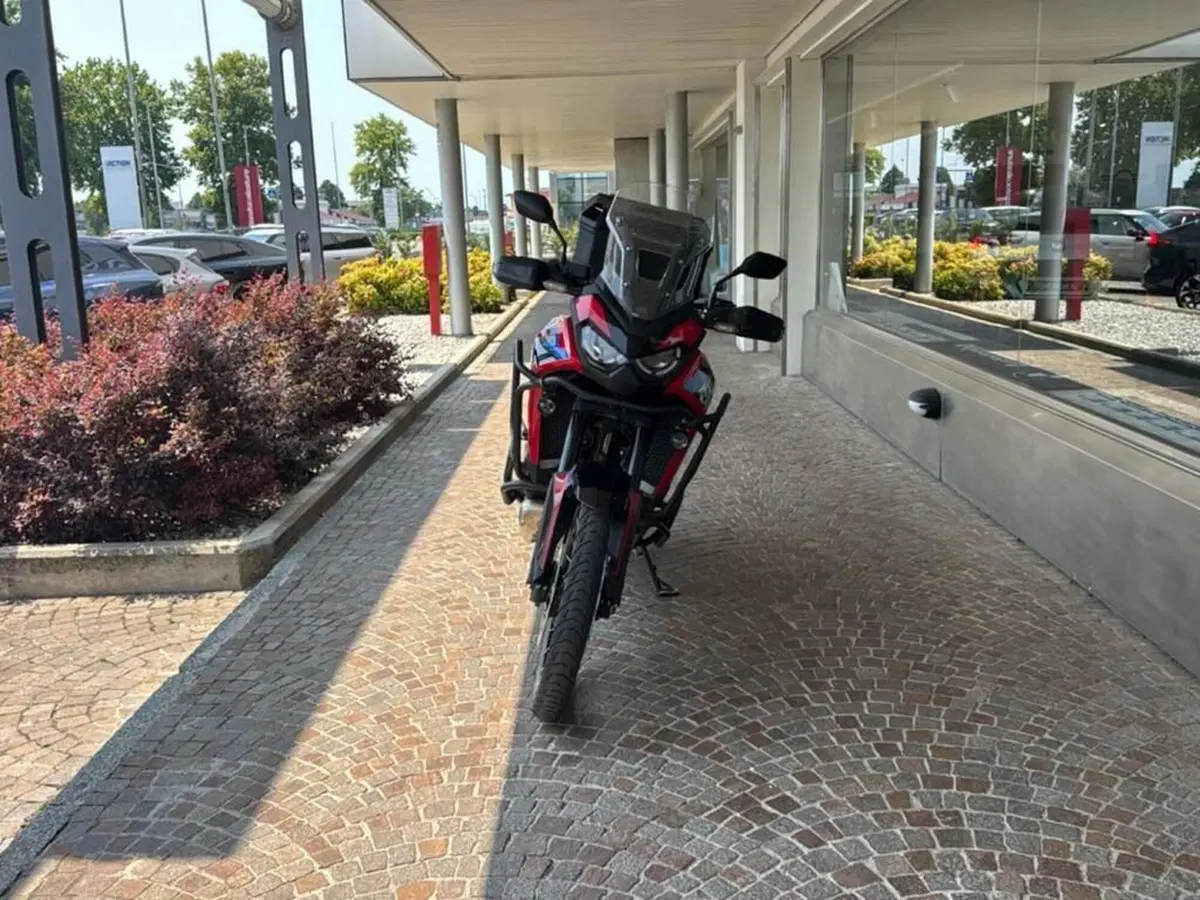 Honda Africa Twin CRF 1100L ES DCT (2024 - 26) (2)