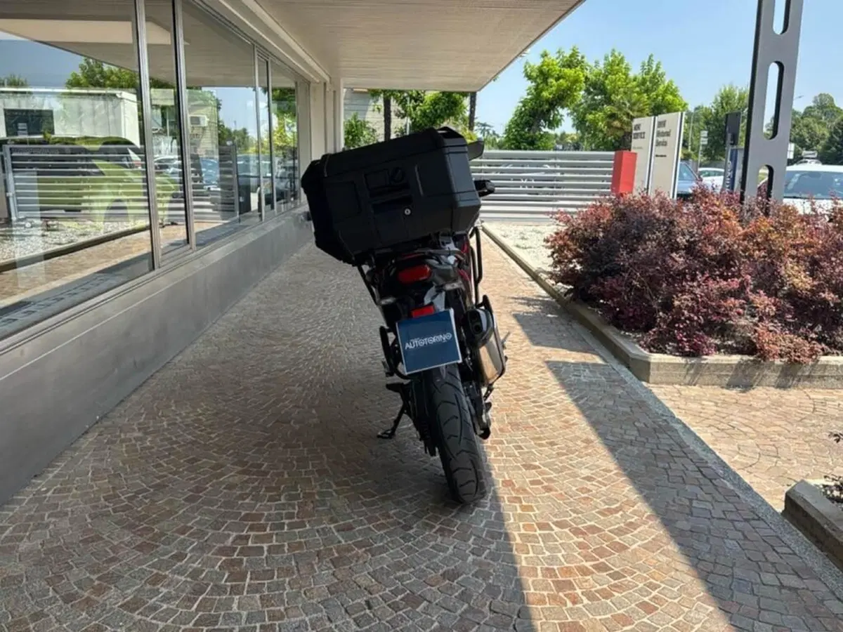 Honda Africa Twin CRF 1100L ES DCT (2024 - 26) (6)