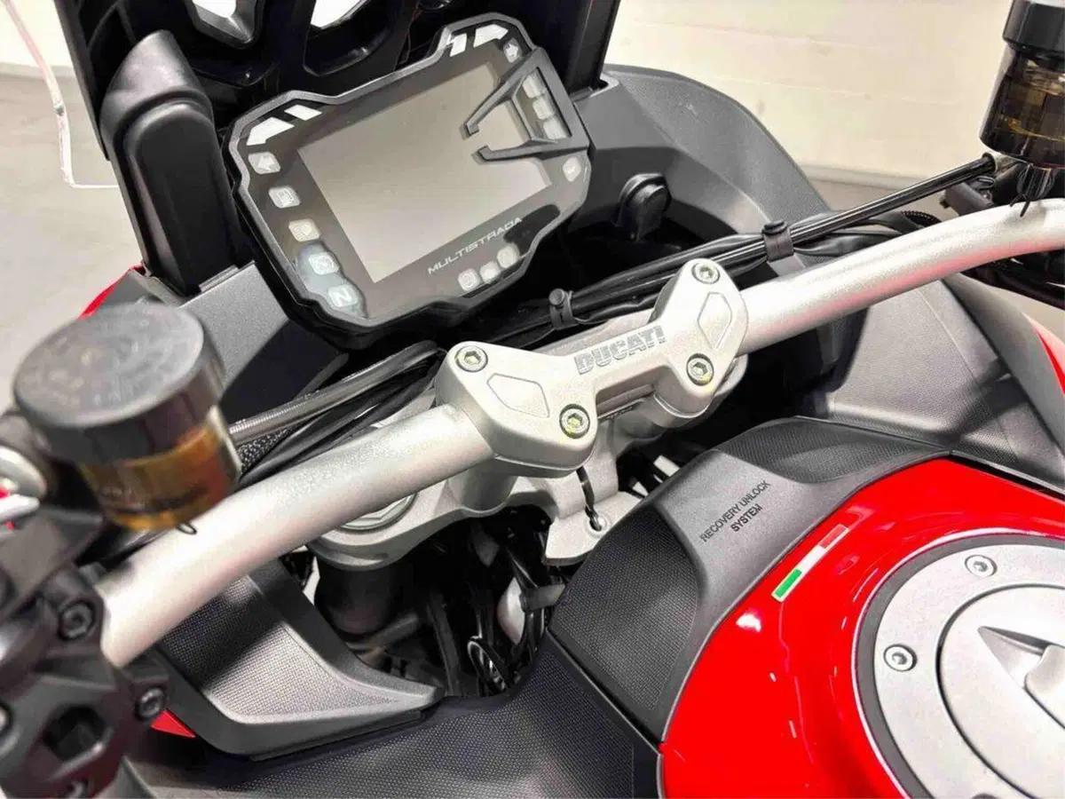 Ducati Multistrada V2 S (2022 - 24) (3)