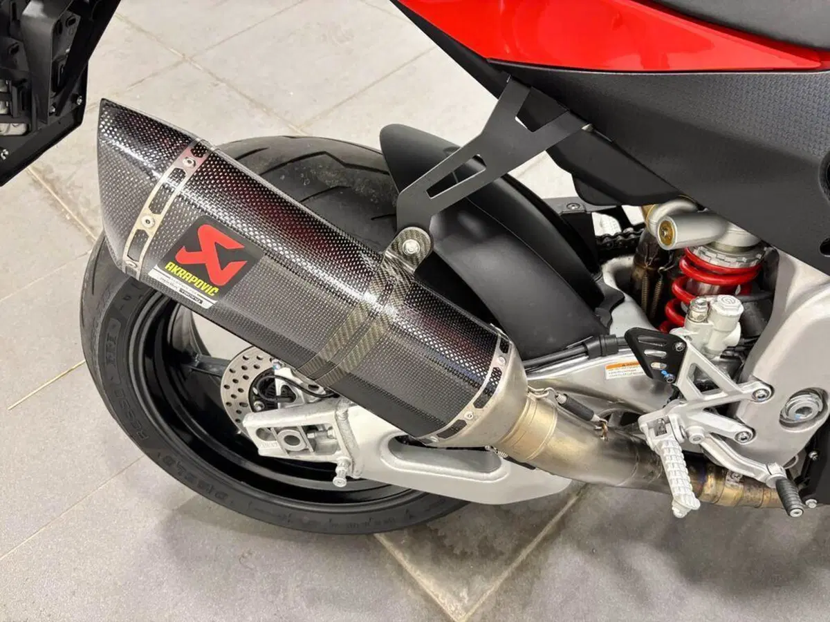 Aprilia Tuono V4 (2021 - 24) (8)