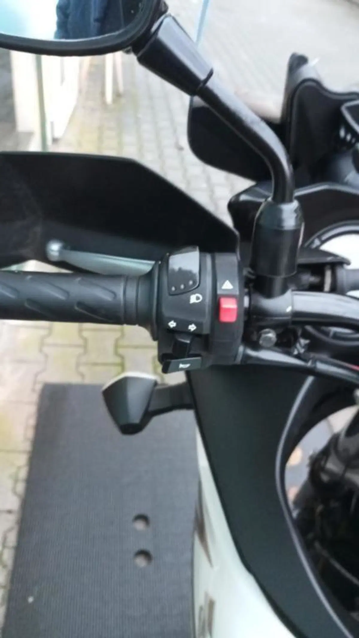 Suzuki V-Strom 650 (2008 - 11) (6)