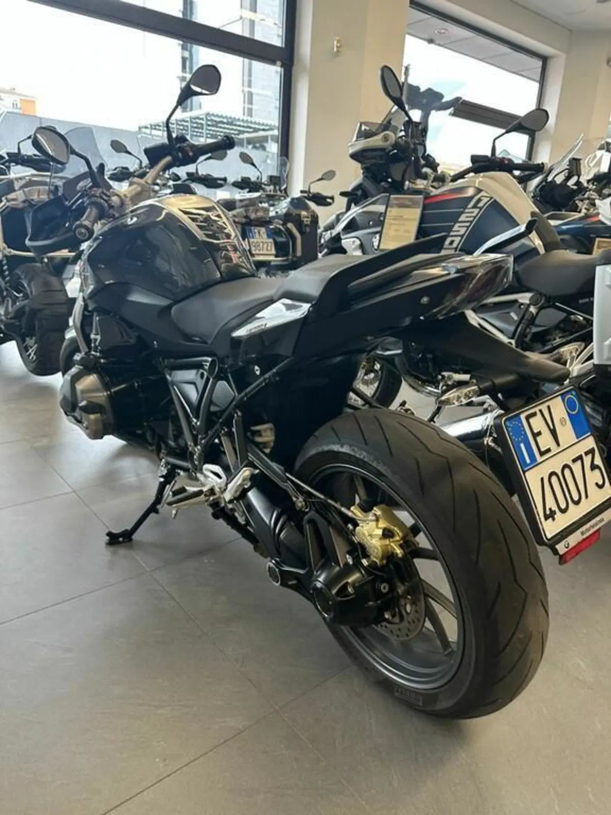 Bmw R 1250 R (2021 - 25) (4)