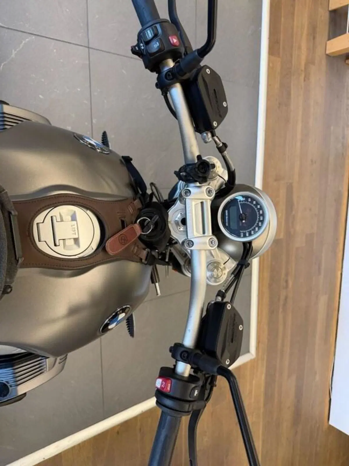 Bmw R nineT 1200 Scrambler (2016 - 20) (4)