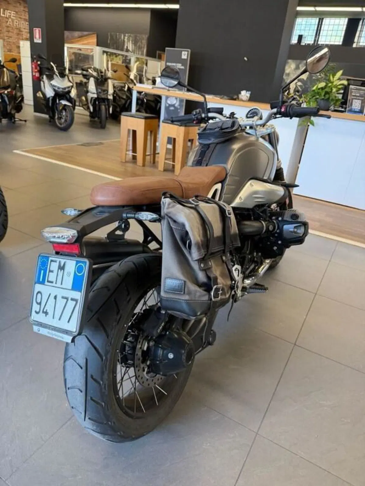 Bmw R nineT 1200 Scrambler (2016 - 20) (6)