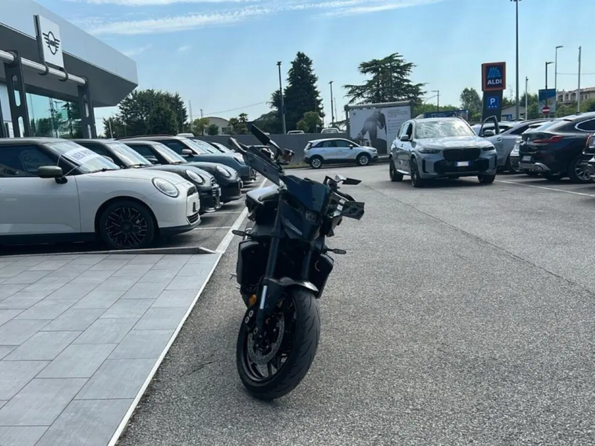 Yamaha MT-09 (2024 - 26) (2)