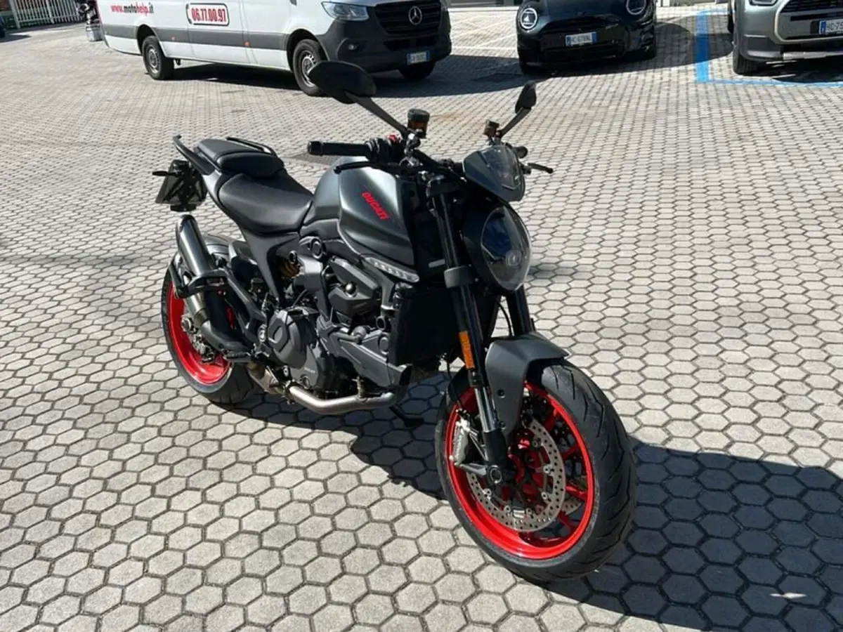 Ducati Monster 937 + (2021 - 25) (3)