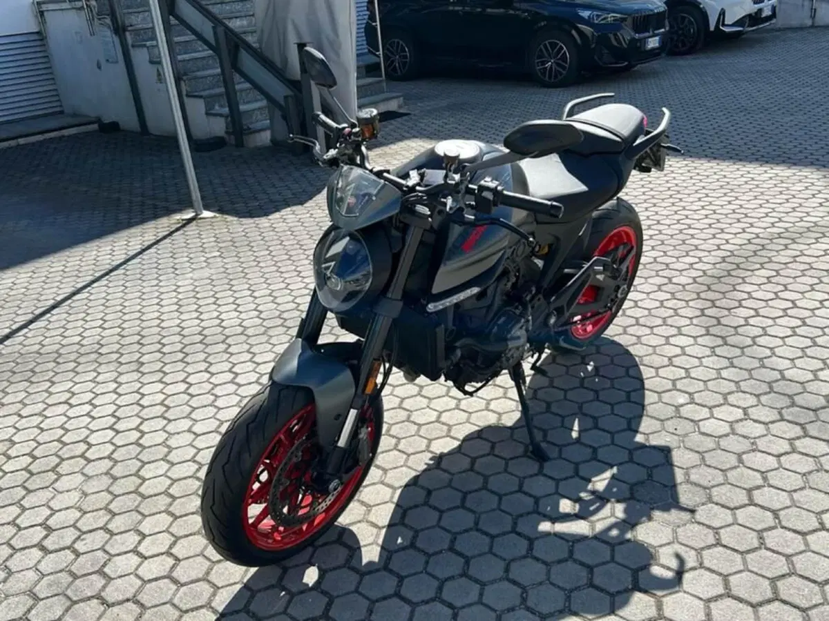 Ducati Monster 937 + (2021 - 25)