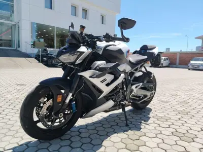 Bmw M 1000 R (2025 - 27) usata