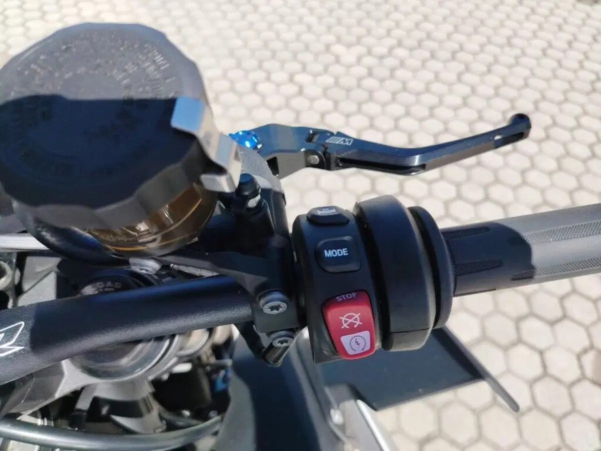 Bmw M 1000 R (2025 - 27) (9)