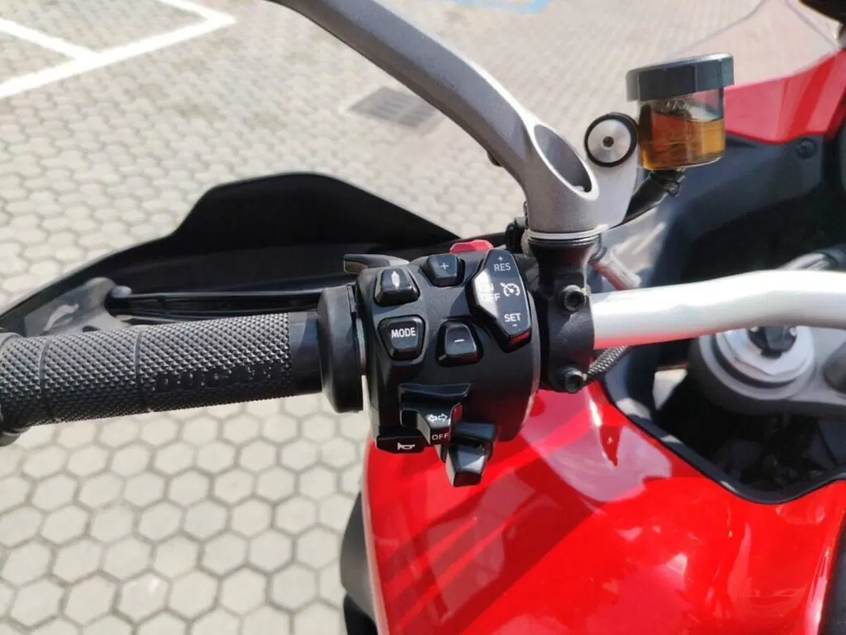 Ducati Multistrada V4 S (2021 - 24) (9)