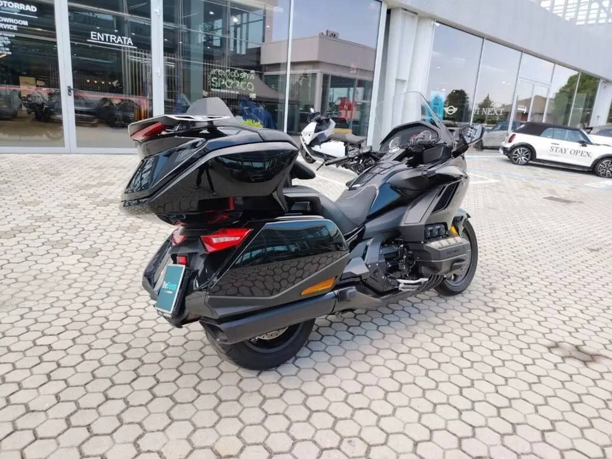 Honda GL 1800 Gold Wing Tour (2021 - 23) (7)