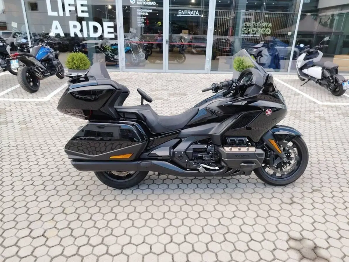 Honda GL 1800 Gold Wing Tour (2021 - 23) (8)