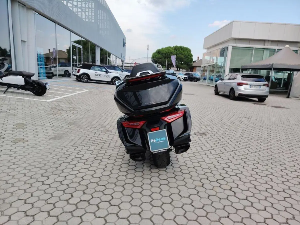 Honda GL 1800 Gold Wing Tour (2021 - 23) (6)