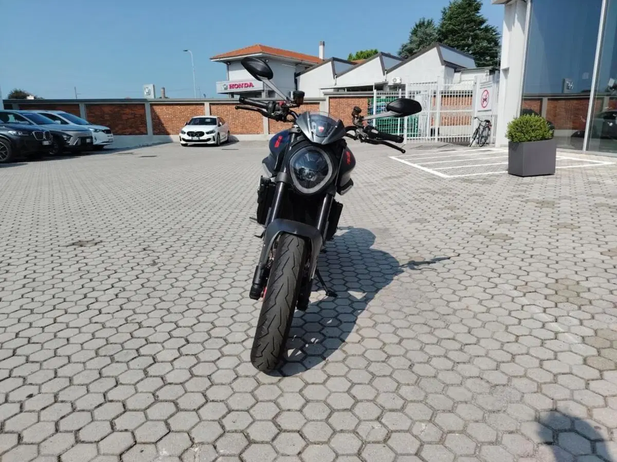Ducati Monster 937 + (2021 - 25) (2)