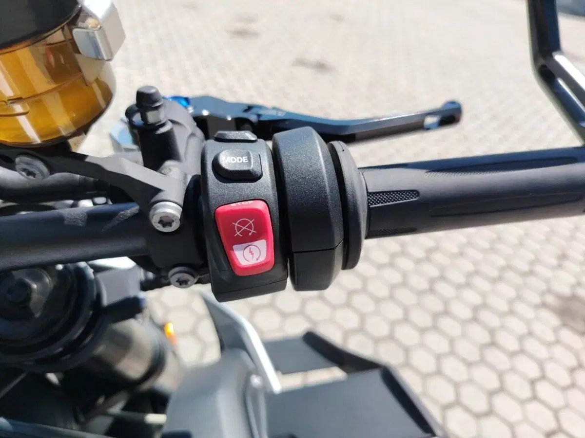 Bmw M 1000 R (2025 - 27) (10)