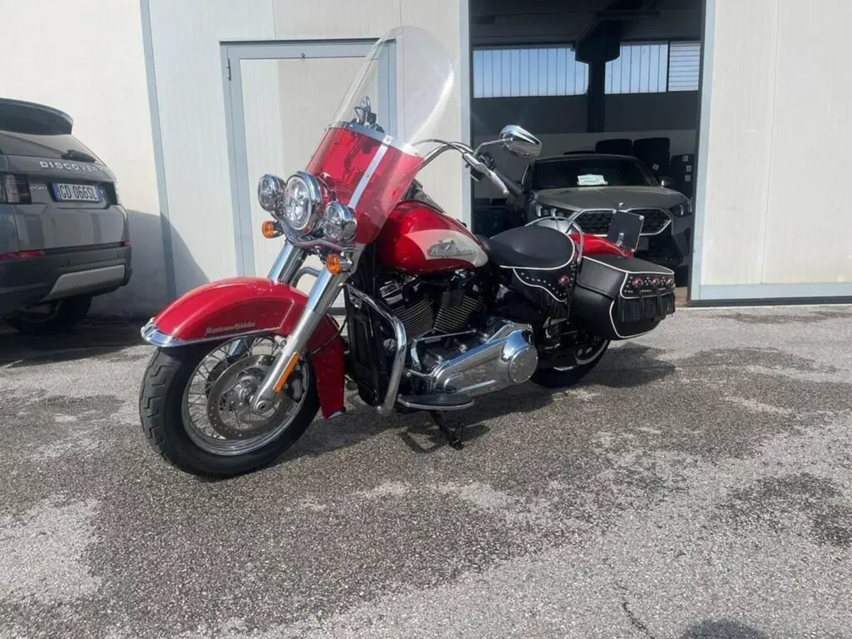 Harley-Davidson Hydra-Glide Revival (2024 - 25) (2)