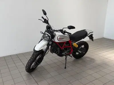 Ducati Scrambler 800 Desert Sled (2021 - 22) usata