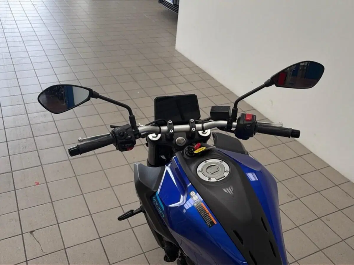 Yamaha MT-07 Pure (2023 - 25) (8)