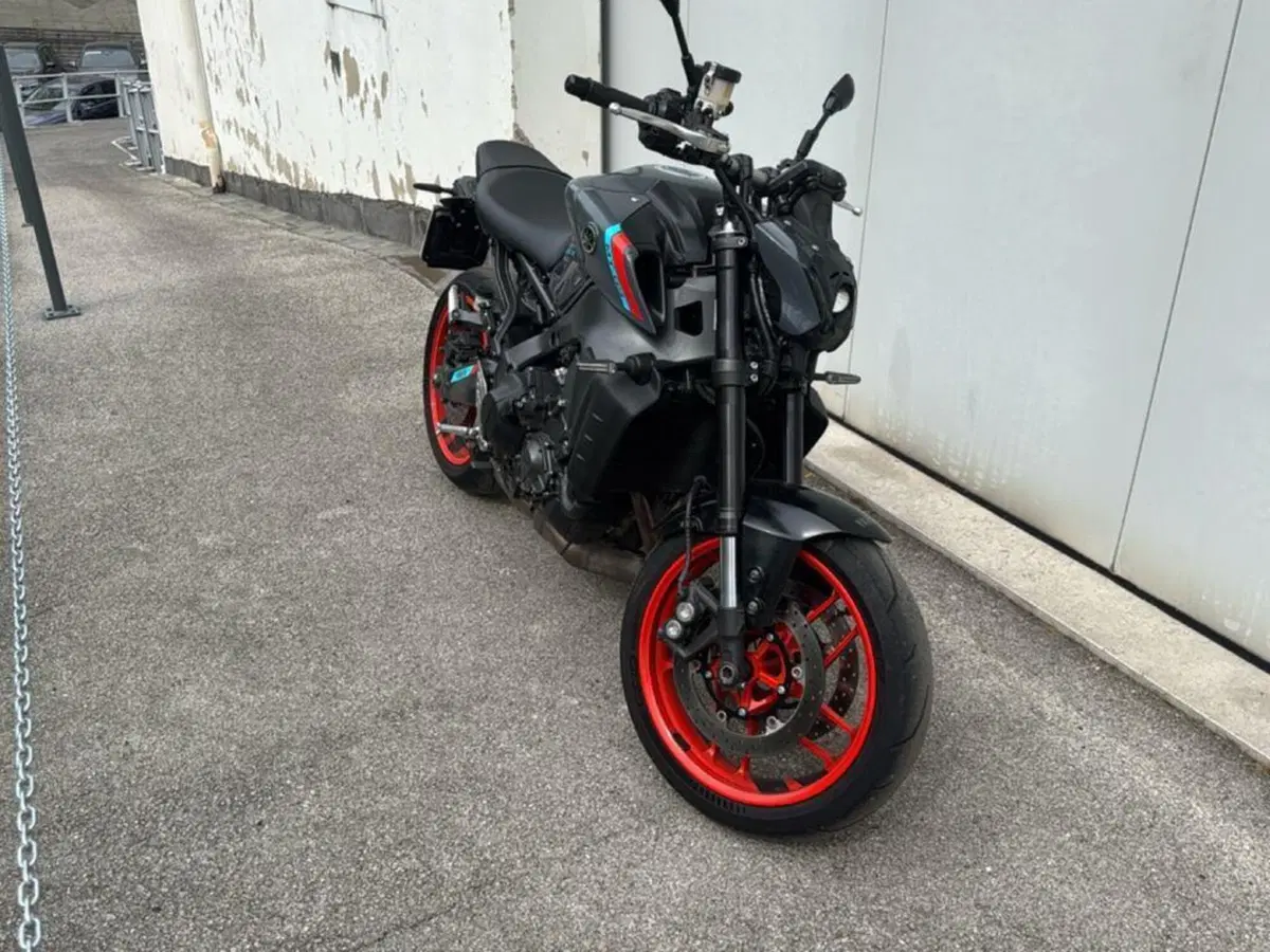 Yamaha MT-09 (2021 - 23) (3)