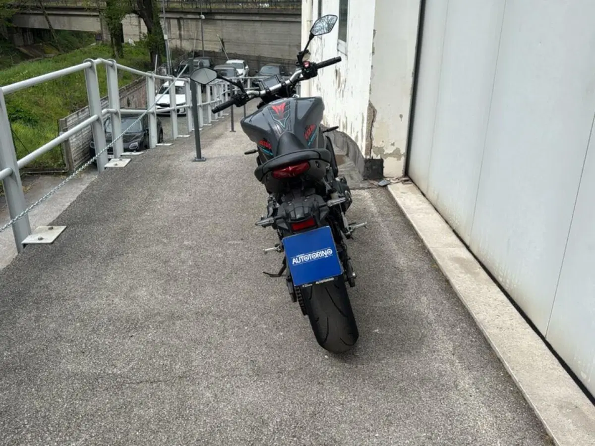 Yamaha MT-09 (2021 - 23) (6)