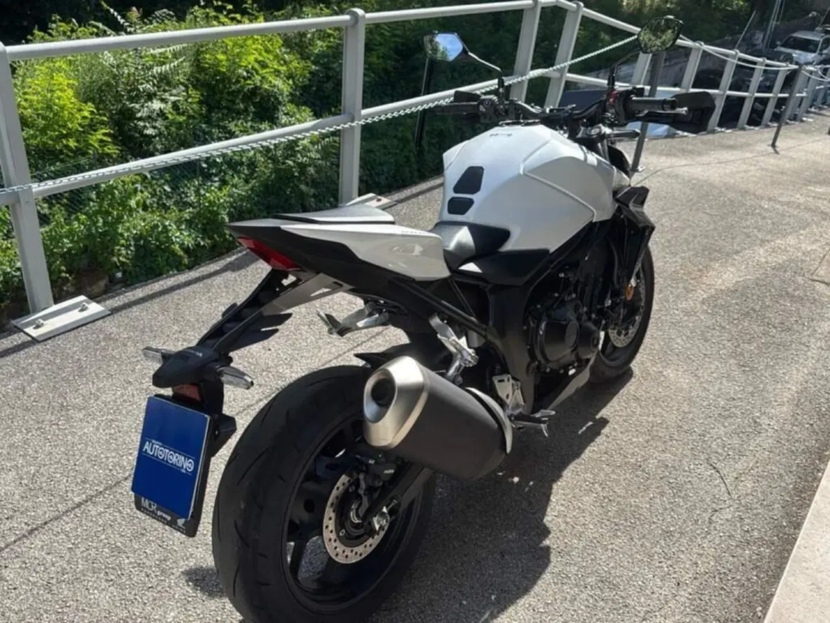 Honda CB 1000 Hornet (2025 - 26) (7)