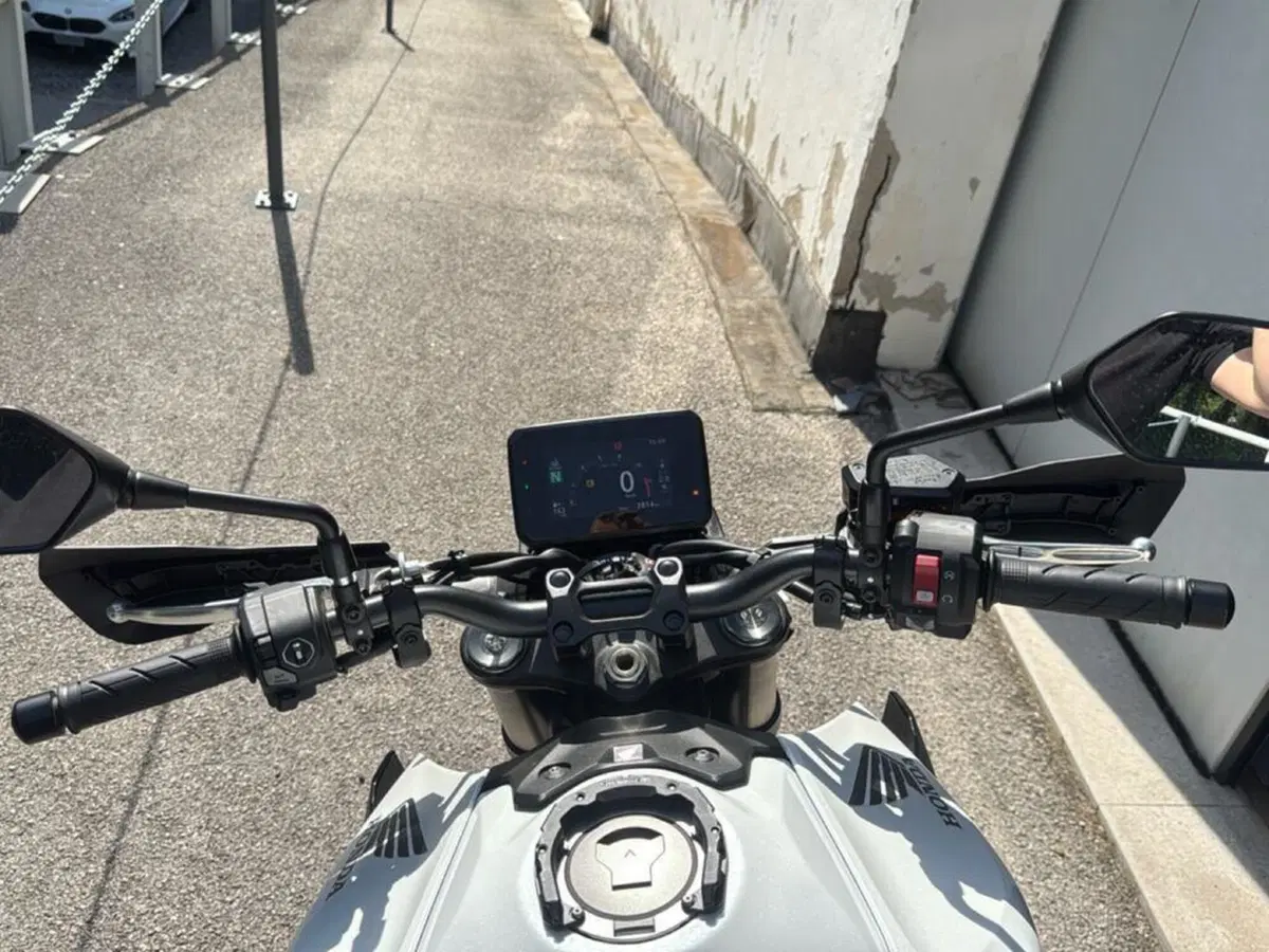 Honda CB 1000 Hornet (2025 - 26) (10)