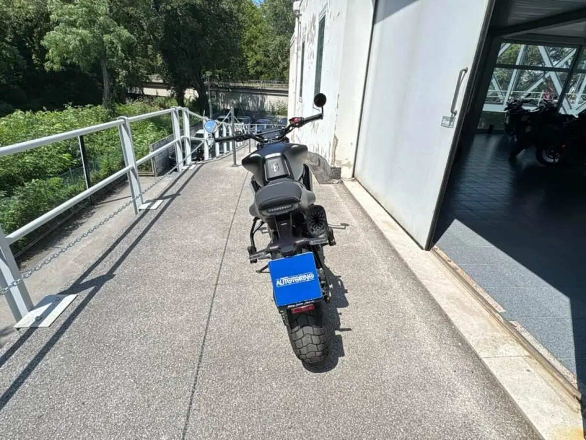 Husqvarna Svartpilen 801 (2024 - 26) (6)