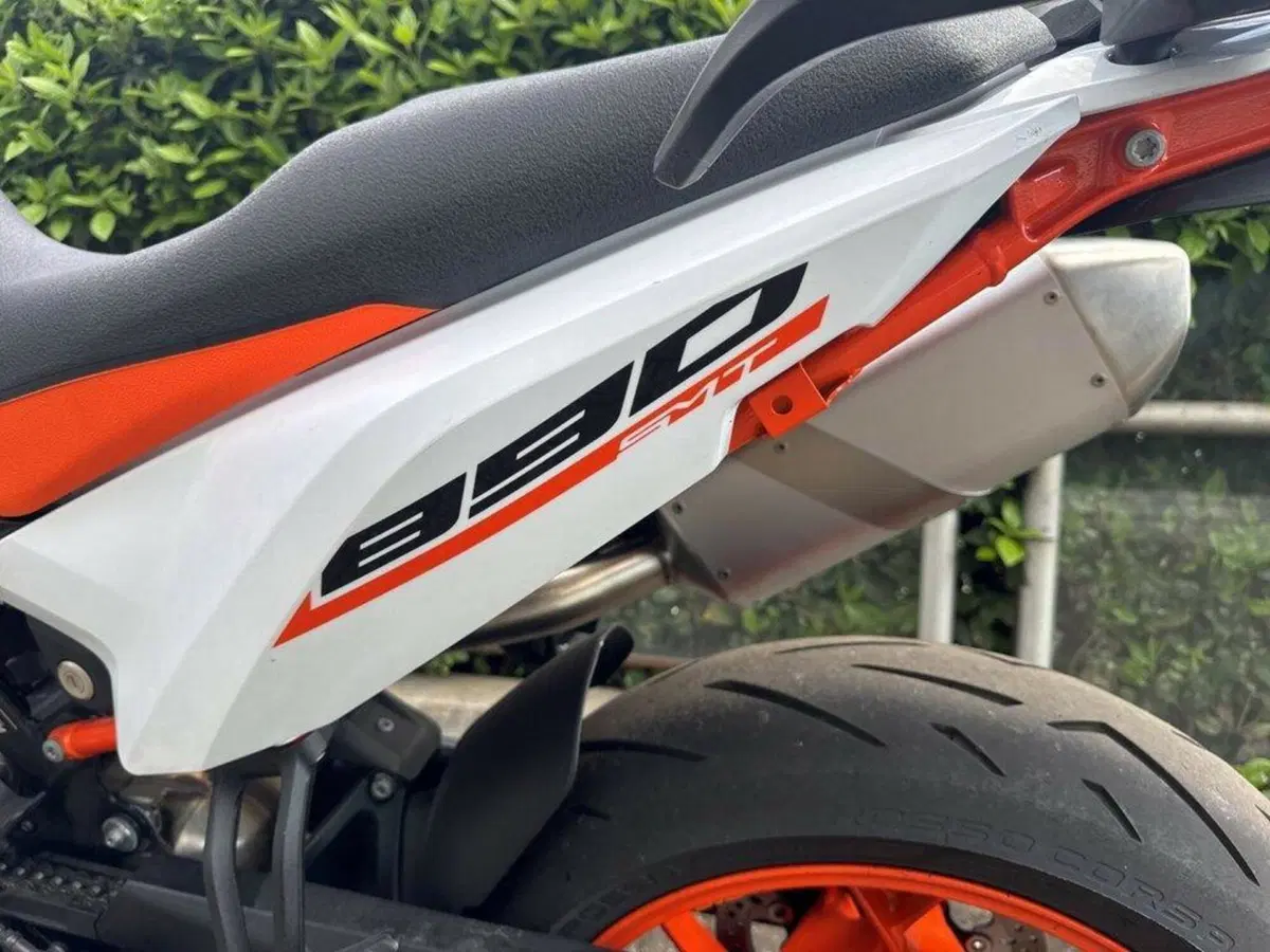 KTM 890 SMT (2023 - 25) (12)