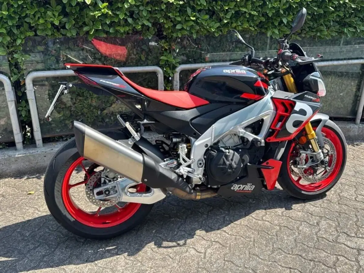 Aprilia Tuono V4 Factory (2021 - 24) (7)