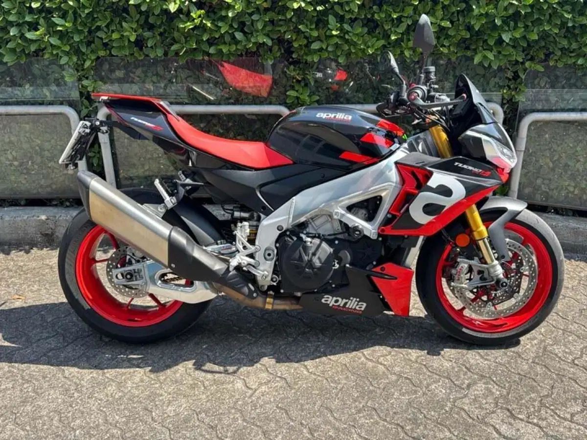 Aprilia Tuono V4 Factory (2021 - 24) (8)