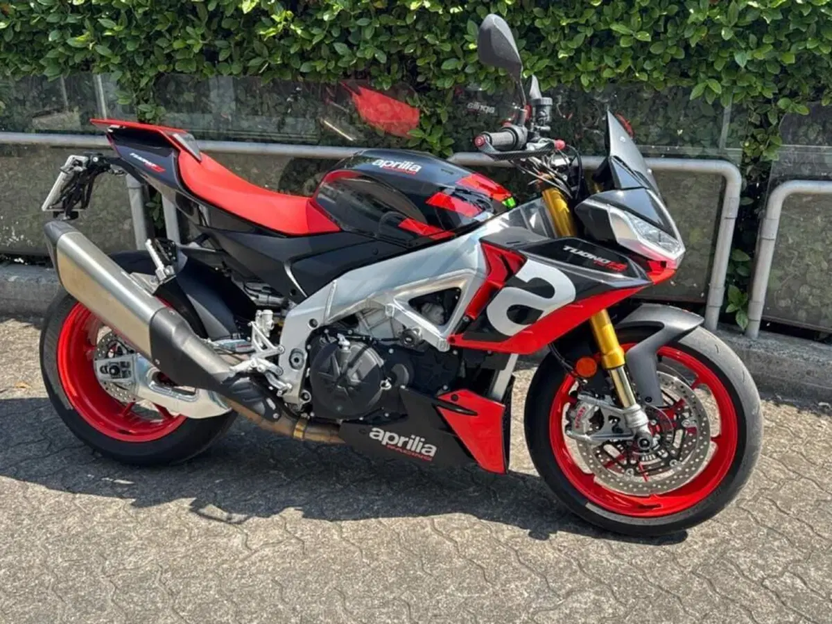 Aprilia Tuono V4 Factory (2021 - 24) (3)