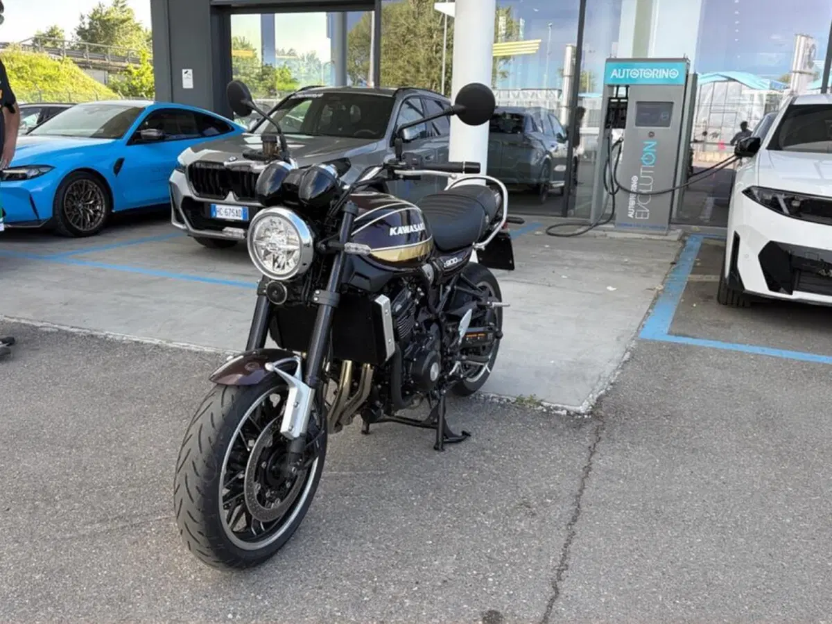 Kawasaki Z 900 RS (2022 - 25)