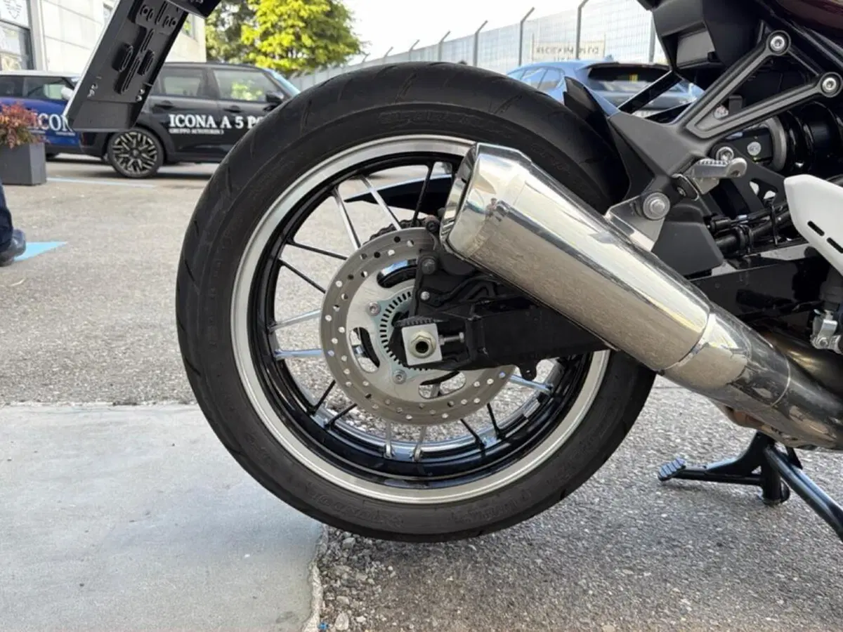 Kawasaki Z 900 RS (2022 - 25) (7)