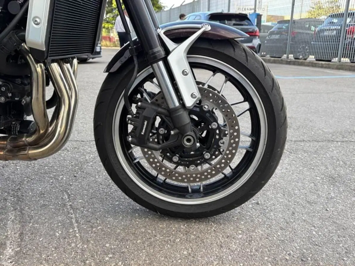 Kawasaki Z 900 RS (2022 - 25) (8)