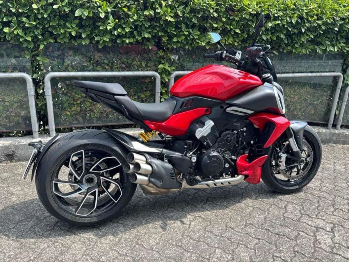 Ducati Diavel V4 (2023 - 26) (4)
