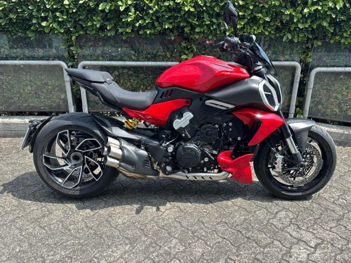 Ducati Diavel V4 (2023 - 26) (5)