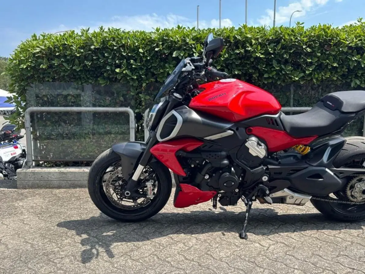 Ducati Diavel V4 (2023 - 26) (11)