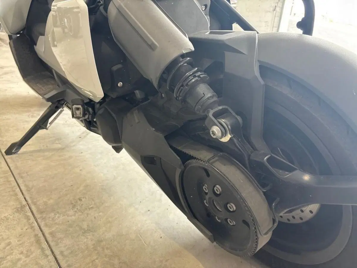 Bmw CE 04 (2021 - 25) (10)