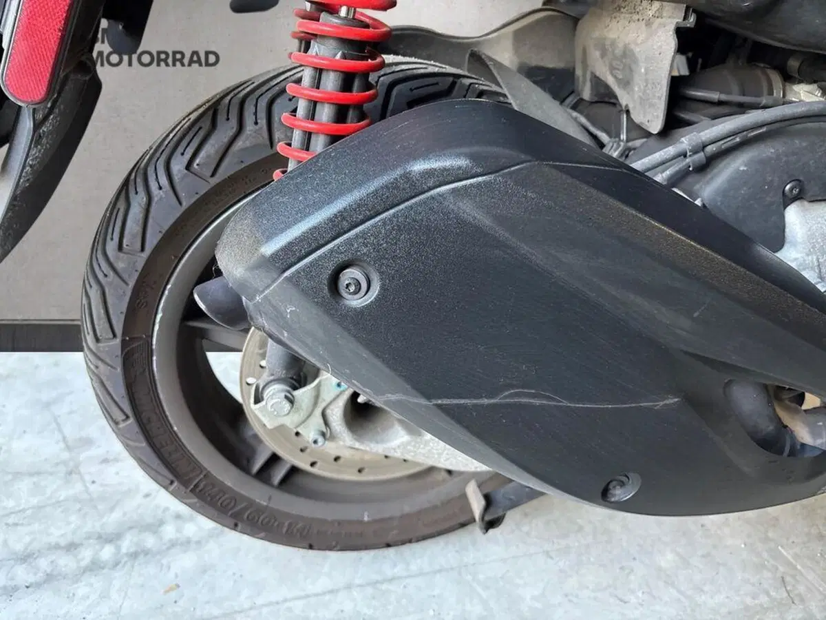 Piaggio MP3 300 ABS Hpe (2021 - 24) (6)