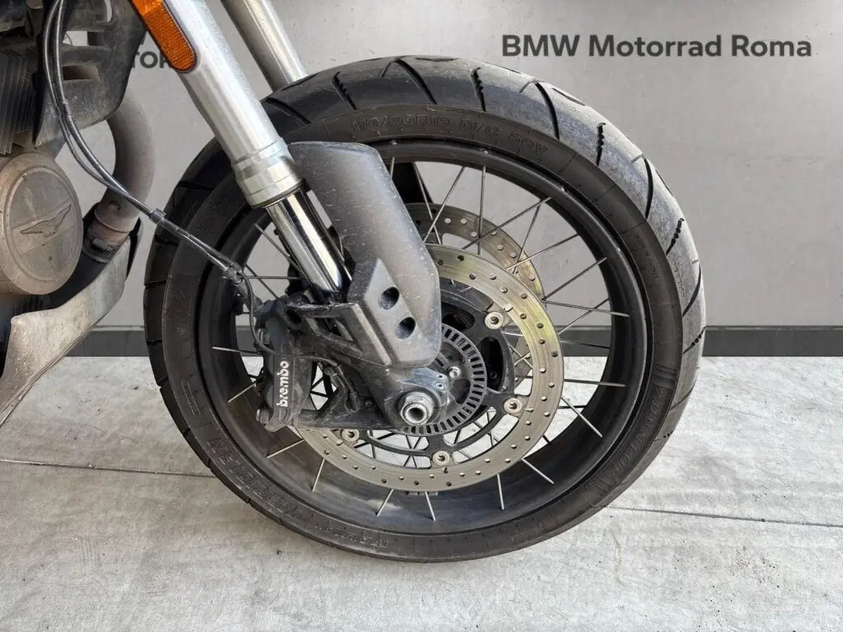Moto Guzzi V85 TT (2021 - 23) (5)