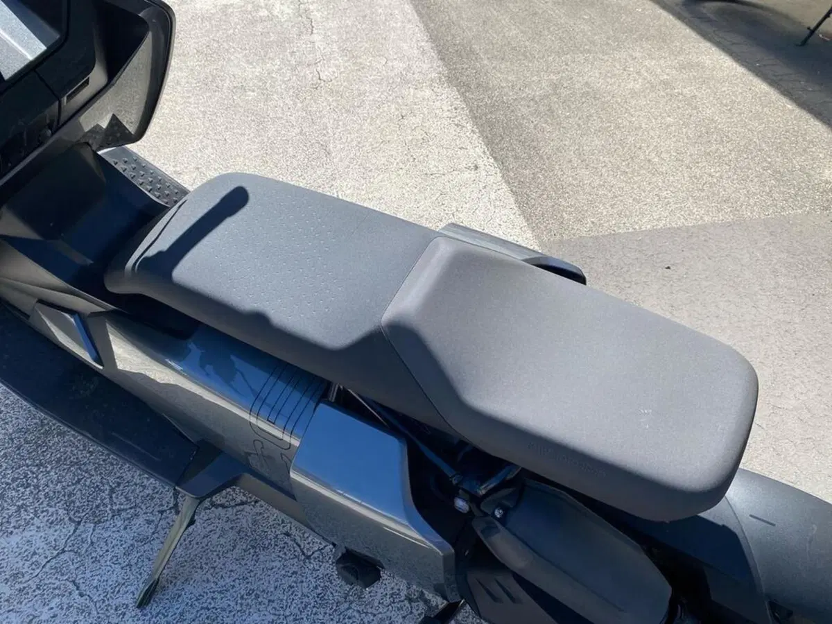 Bmw CE 04 (2021 - 25) (9)