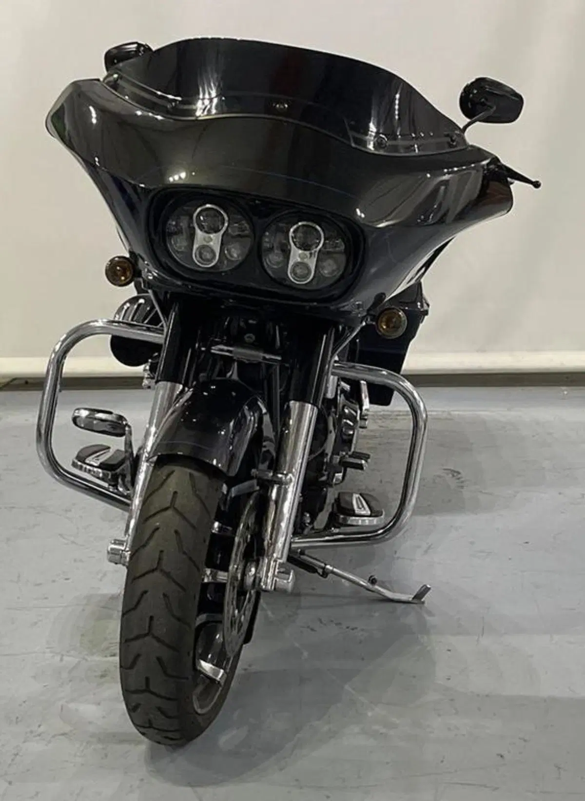 Harley-Davidson 1800 Road Glide Custom (2013) - FLTRXSE (3)