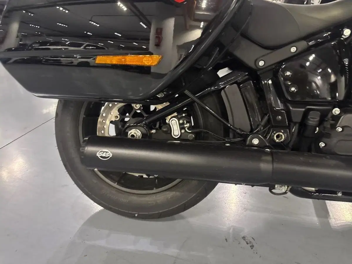 Harley-Davidson Low Rider ST (2025 - 26) (10)