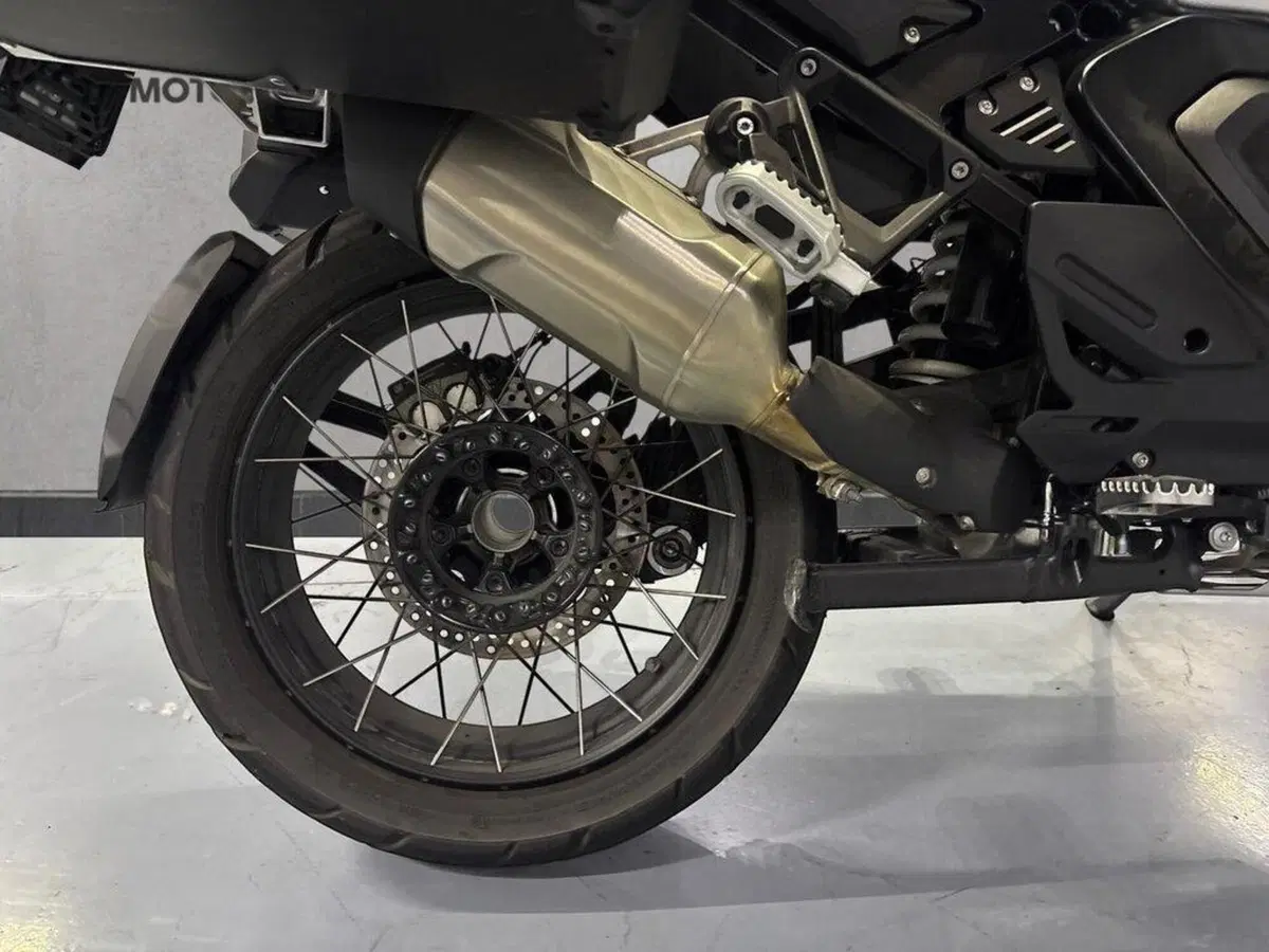 Bmw R 1300 GS Adventure (2025 - 26) (6)