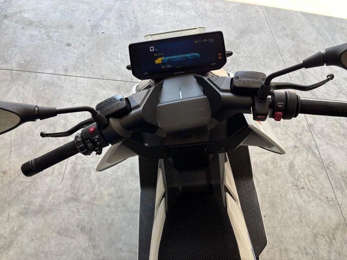 Bmw CE 04 (2021 - 25) (7)