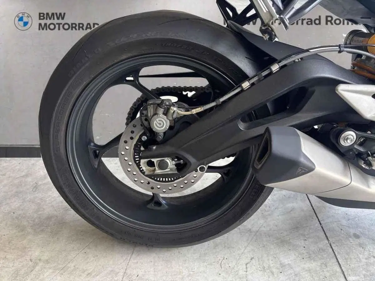 Triumph Street Triple 765 RS (2023 - 26) (6)
