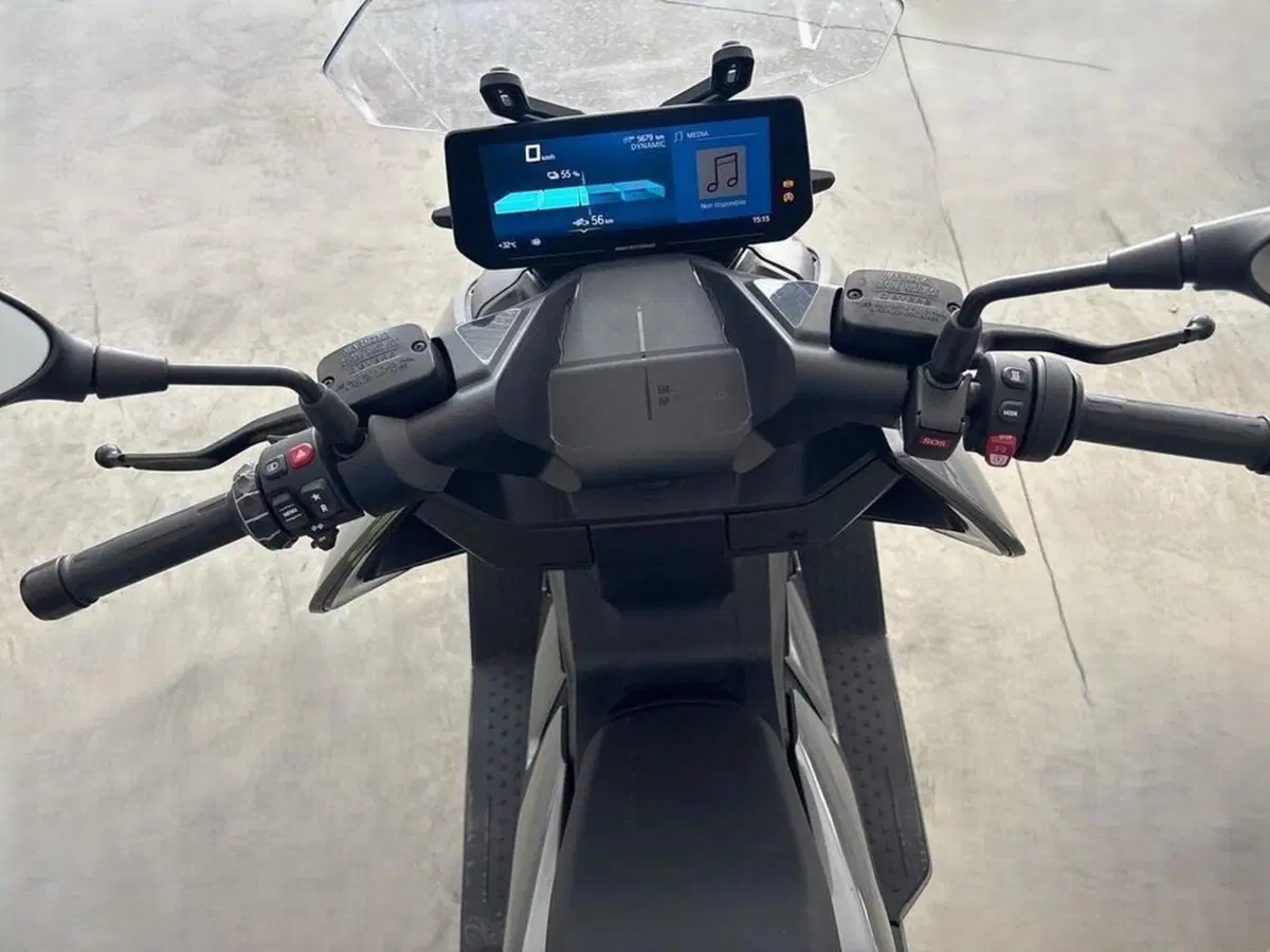 Bmw CE 04 (2021 - 25) (7)
