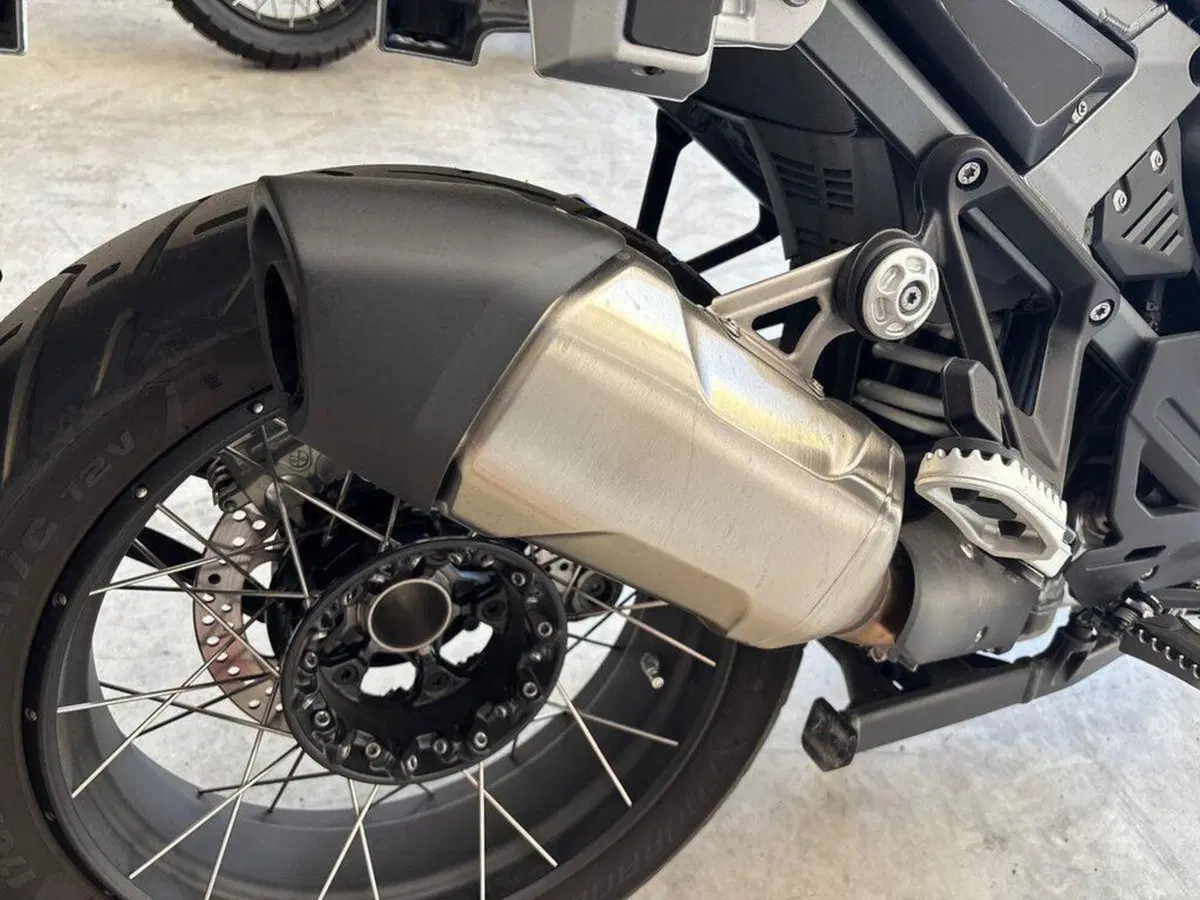 Bmw R 1300 GS Adventure Triple Black (2025 - 26) (10)