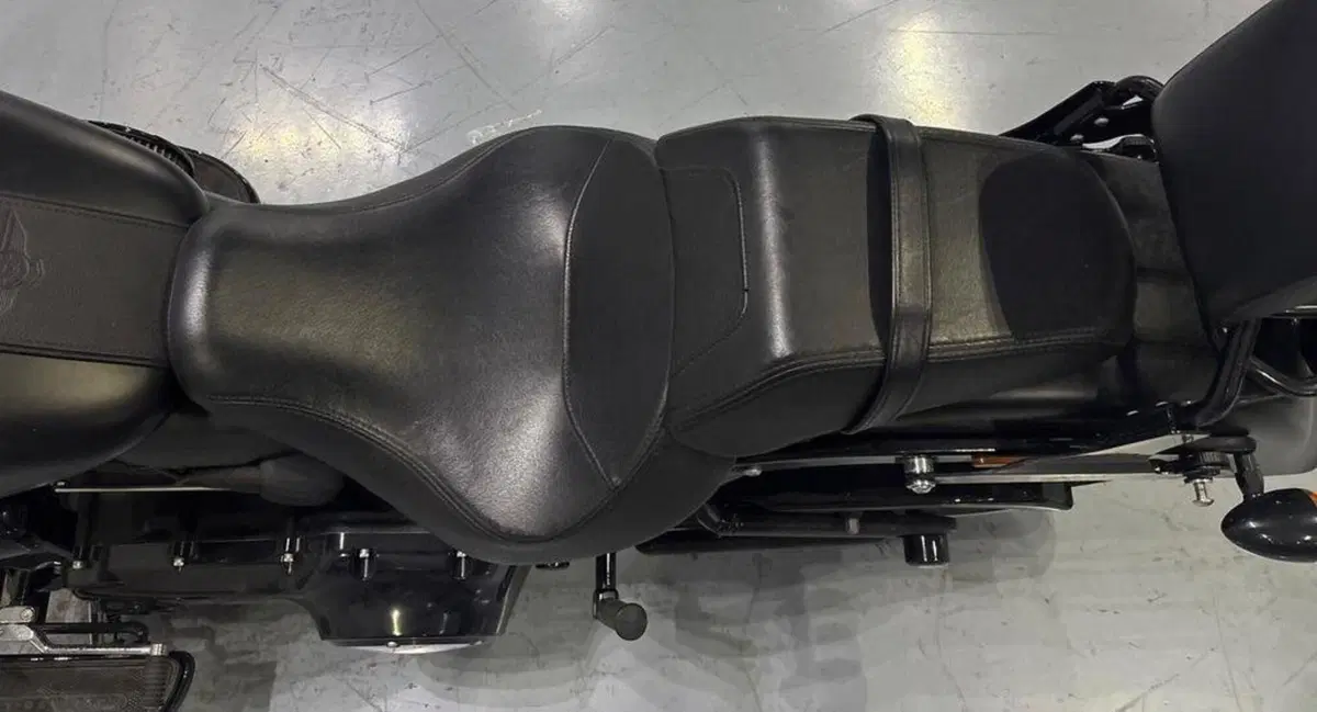 Harley-Davidson 1800 Fat Boy S (2015 - 17) - FLSTFS (9)
