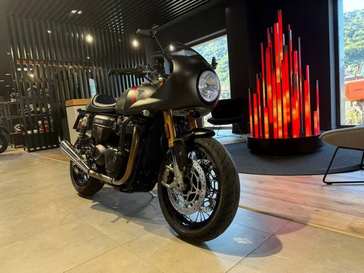 Triumph Thruxton RS (2020 - 25) (10)